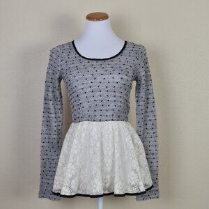 Ryu Bow Back Peplum Lace Top S